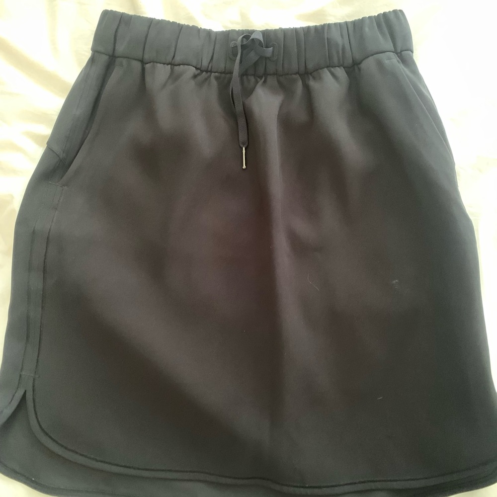 Lulu Lemon “On the Fly” skirt